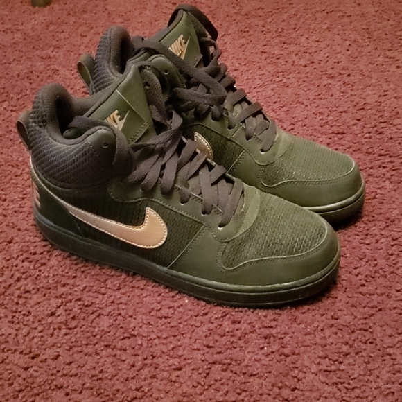 Sneakers - Picture 2 of 2